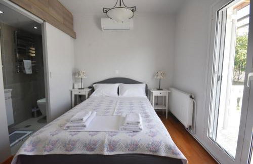 VillaVita Modern 3BR,Garden & BBQ, Walk to Beach - Foto 11