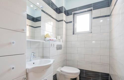 Holiday Home Villa Mile mit beheiztem Pool- Grill und Terrasse by Interhome - Foto 48