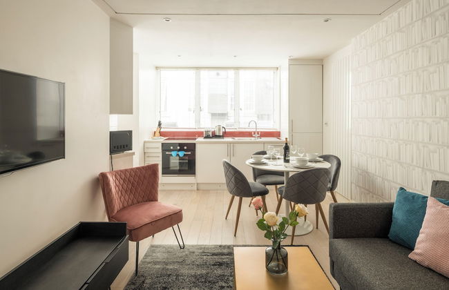 Fitzrovia by Viridian Apartments - Photo 25