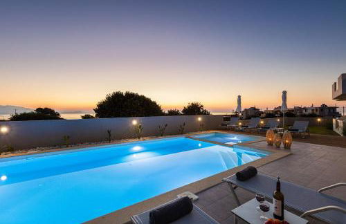 Evilio Suites, Inspired Family Retreat with Pool, Βy ThinkVilla - Foto 17