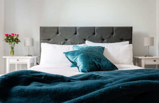 The Love Walk Apartments - Photo 4