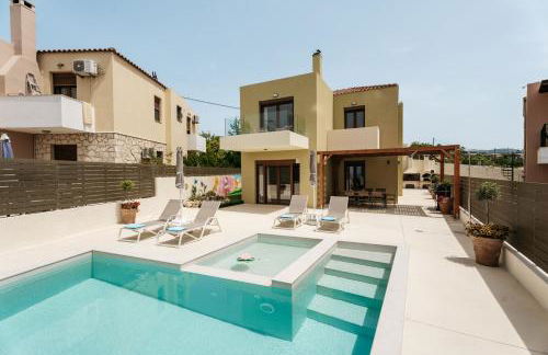 Avidianos' -Family Perfect- Residence - Photo 2