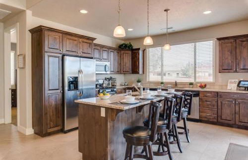 7| Arches in St George with Red Mtn Back Patio Views - Foto 2