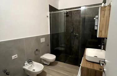 Immense Secret Cave - Foto 11