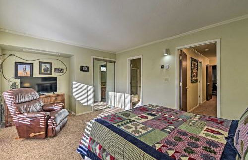 Red River Townhome with Balcony and Mtn Views! - Foto 11