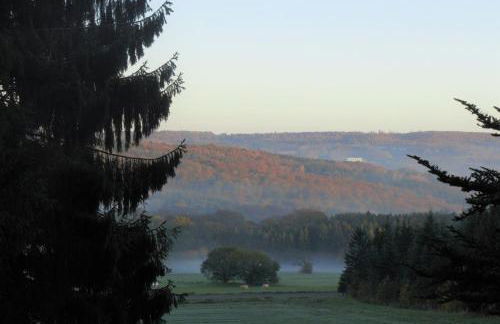 Vacation home with a view of nature, home theater, fireplace - Foto 6
