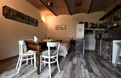 Madama Langa Country House con piscina nelle vigne - Foto 15