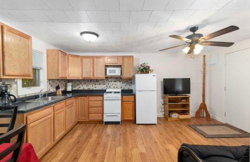 Lakefront 2BR Paradise w Mackinac Island Views - Photo 6