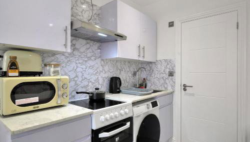 Uxbridge Studio – Private Driveway Parking - Foto 5, Other