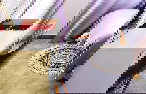 Youthfull Escape in Nicosia - Photo 2