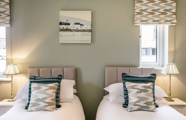 The Townhouses @ Carus Green - Photo 53