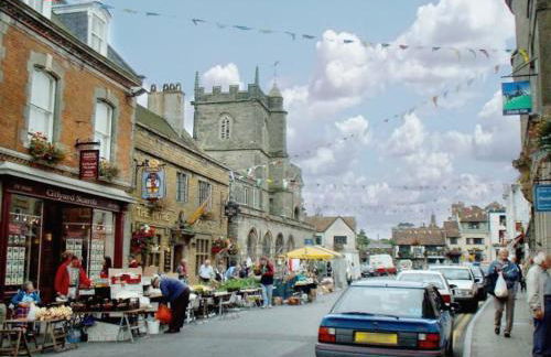 Central Shaftesbury with private parking - Foto 11