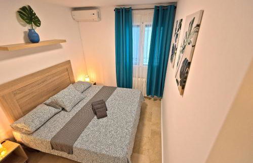 On Beach Deluxe Apartment with Pools and own Garden - Foto 9