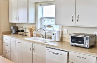 NEW Couples Retreat - sleeps 2 adults + 2 children - Foto 4