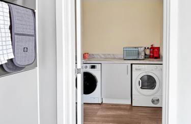 Amaya Seven - Luxury 3 bedroom detached house with garden & driveway - Sleeps 7 - Bottesford, Leicestershire - Foto 27