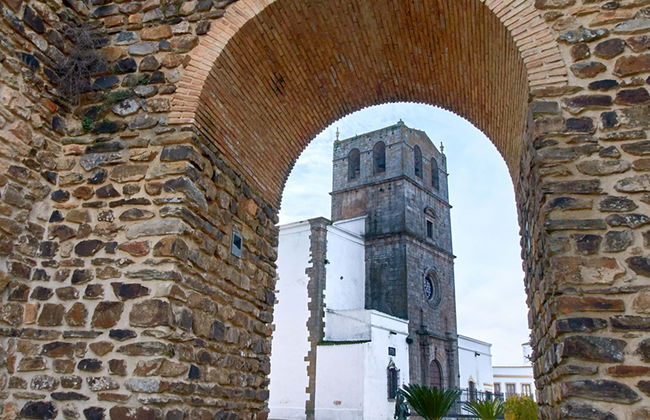 Visita guiada por Olivenza - Foto 1