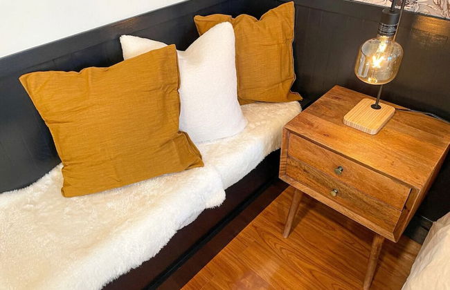 Cottage Street Downtown New Apartment - Photo 12