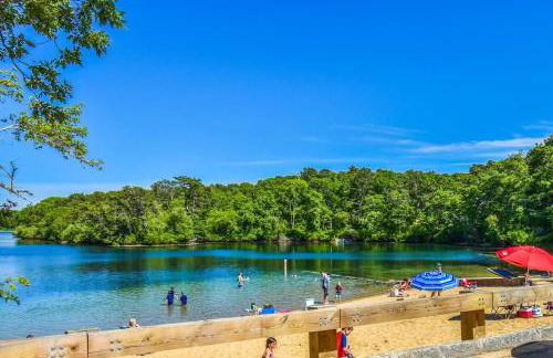 Full Sand Volleyball Court Walk to Pond - Foto 39