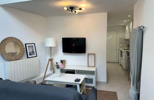 La Bulle spa barbecue netflix - Paris Orly - Foto 6