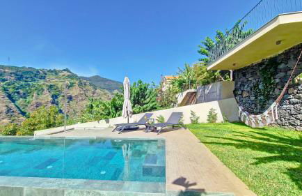 Serenity Valley Escape by LovelyStay - Photo 18