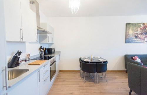 Comfortable 2BR Swindon Long Stay - Foto 26