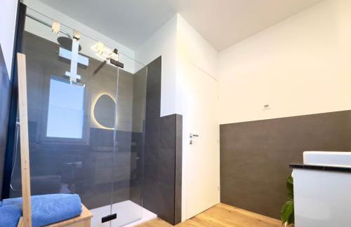 20 min Venezia Modern Apartament with terrace - Foto 8