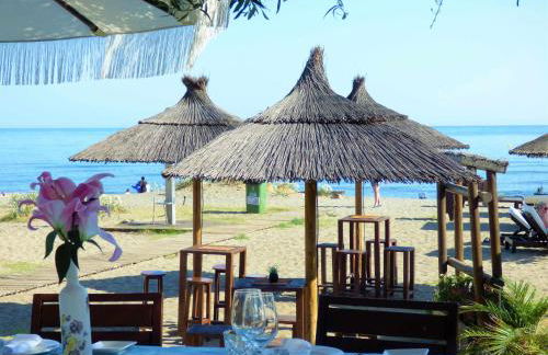 Selecta Family by the Sea - Photo 44