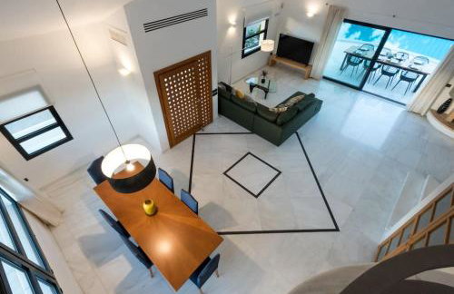 Gregorys Private Luxury Villa with Heated Pool & Gardens - Foto 23