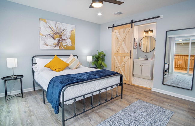 Spacious Delightful 4 BR/ 3 BA Close to Downtown - Foto 11