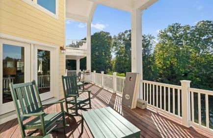 Lakefront 6bdr, Priv Dock, Game Room, Firepit Jake's Lake House by Avantstay - Foto 108