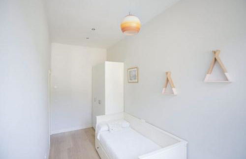 Alquiler piso con terraza para parejas o familias - Foto 3