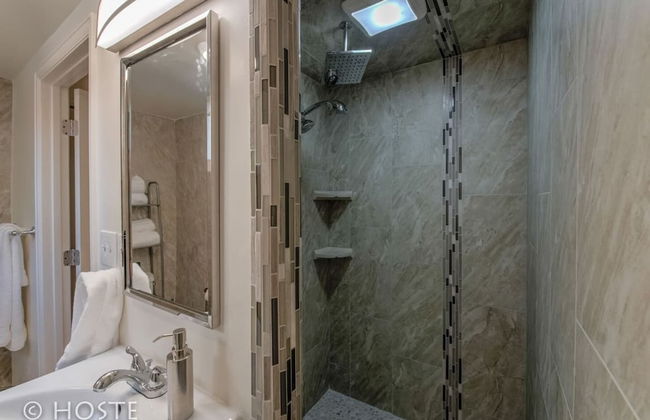 2BR Comfy Condo & Cute Patio Broadmoor Area - Foto 21