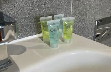 Modern 2 Bedroom House, Edinburgh. - Photo 17