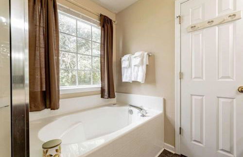 Aerie Oaks Cottage-5min to Lake, 20min to Columbia - Foto 22