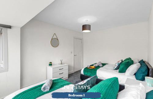 Tipton 3 Bedroom House Garden Sleeps 7 - JRR Stays - Foto 19