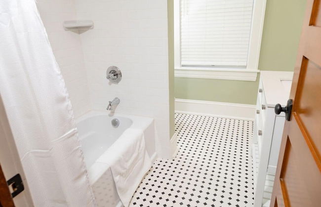 The Winona House - Boutique Hotel Near Downtown - Photo 72