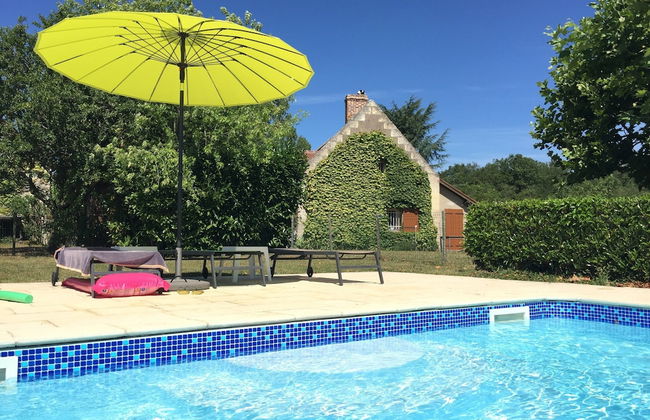 Charming Holiday Home in Montrichard With Pool - Foto 48