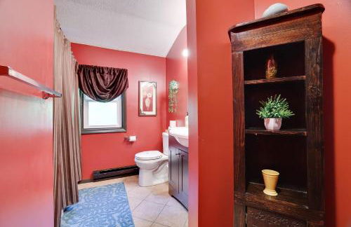 Chalet renovated Near Casino, Camelback , Kalahari 4bdrms firepit hot tub game room - Foto 27