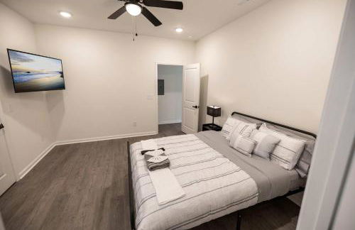 4 Min to Downtown - 10 Min to Elon - Washer and Dryer - Foto 4