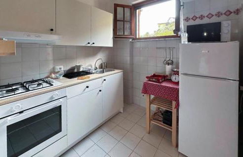 Amazing Apartment In San Vito-Cerreto - Foto 14