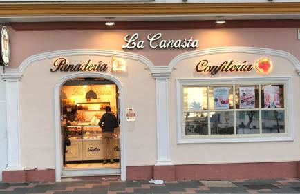 BEACHFRONT APARTMENT In LA CALA DE MIJAS - Photo 10