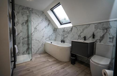 FAMILY FRIENDLY, HOT TUB, Fire Pit, Spacious & Modern - Foto 56