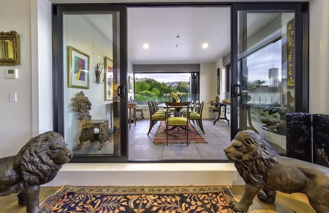 The Address - Foto 1