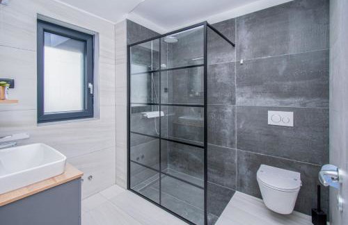 Villa Vala with a large yard near Pula - by Istrabook - Foto 42