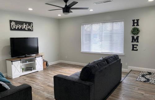 Rustic Retreat 3 bd/2 bth - Large Family Game Area - Foto 2