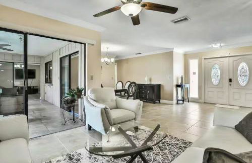 Renovated 3BR Dog Friendly Pond View W/D - Foto 4