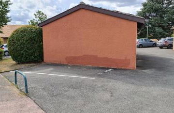 T2 55m² tout confort avec jardin. Cuisine et équipements neufs. Wifi TV parking - Photo 19