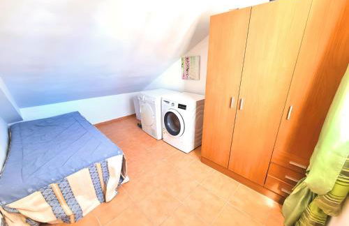 Stunning Home with Outdoor Swimmingpool, 4 Bedrooms and Wifi - Foto 28