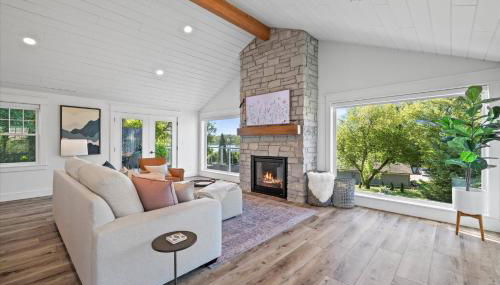 Luxury Lakeview Stay | Main&Guest House, Sleeps 10 - Foto 5