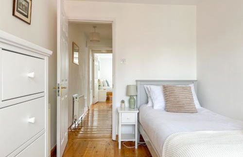 Canterbury Oasis - Modern 2-Bed Home with FREE Parking - Foto 27